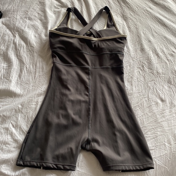 Inspired by yellow the label breathe bodysuit boutique workout romper jumpsuit - Picture 4 of 4